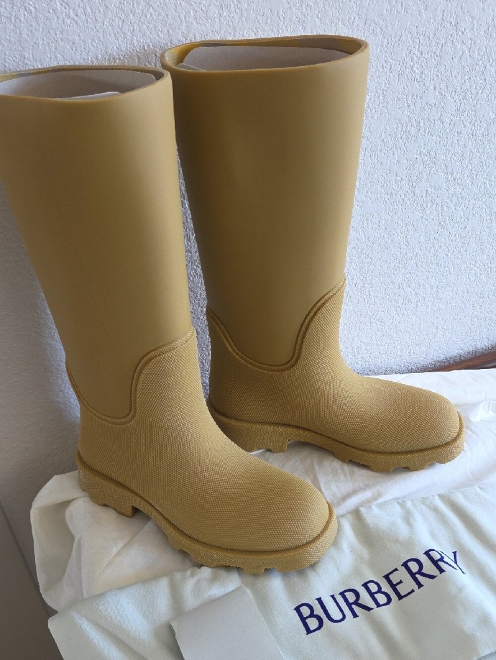 Burberry Marsh Manilla Rain Boots - Picture 2 of 7